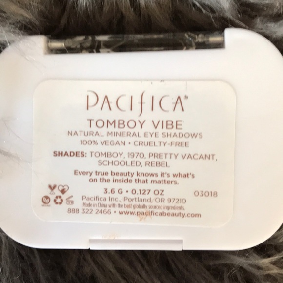 Eyeshadow bundle - Picture 6 of 6